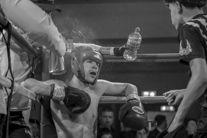 banks fight night bw-602